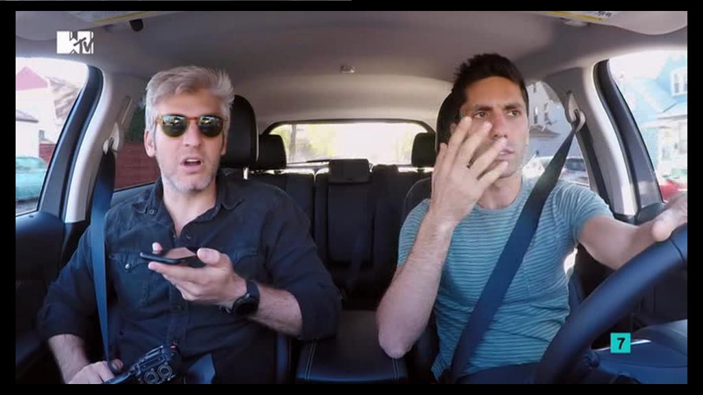 MTV España - mosca especial 8 de marzo dia de la mujer trabajadora durante Catfish 'Robin y Wayne'2018-03-08-18h07m15s487(compr).jpg