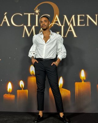 Alfombra-roja-de-la-fiesta-de-Practicamente-Magia-2-02