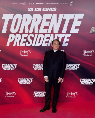 Alfombra-roja-de-Torrente-Presidente-73