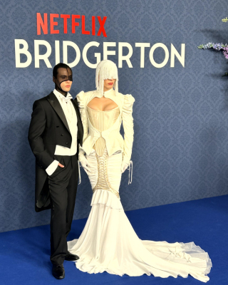 Baile-de-mascaras-de-Los-Bridgerton-004