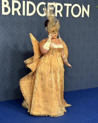 Baile-de-mascaras-de-Los-Bridgerton-011