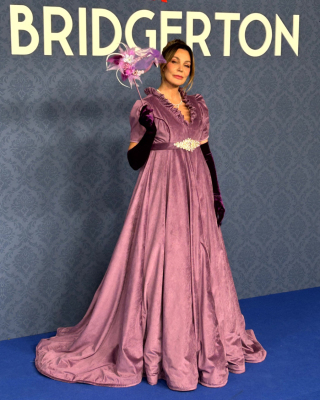Baile-de-mascaras-de-Los-Bridgerton-033