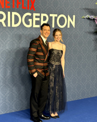 Baile-de-mascaras-de-Los-Bridgerton-107