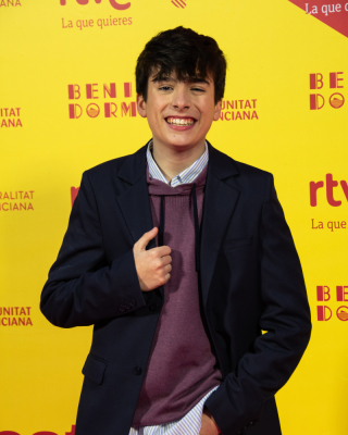 Benidorm-Fest-2026-Alfombra-fucsia-04