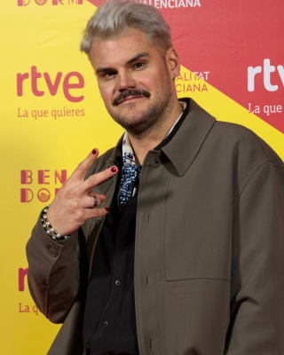 Benidorm-Fest-2026-Alfombra-fucsia-13