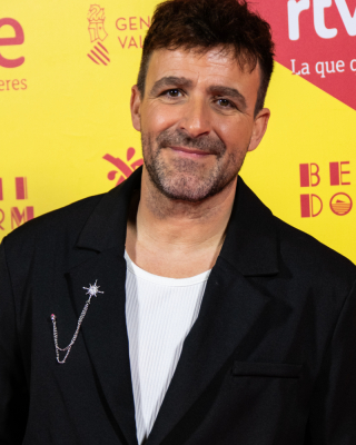 Benidorm-Fest-2026-Alfombra-fucsia-21