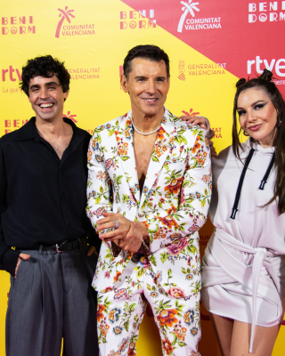 Benidorm-Fest-2026-Alfombra-fucsia-31