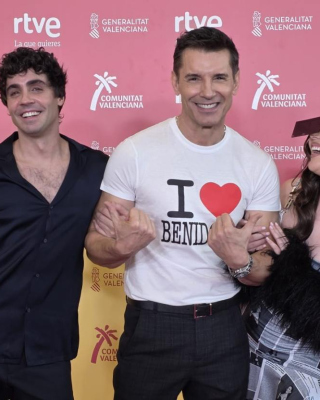 Benidorm-Fest-2026-Rueda-de-prensa-de-los-presentadores-04