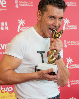 Benidorm-Fest-2026-Rueda-de-prensa-de-los-presentadores-09
