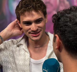 Premiere-de-Desde-el-manana-15