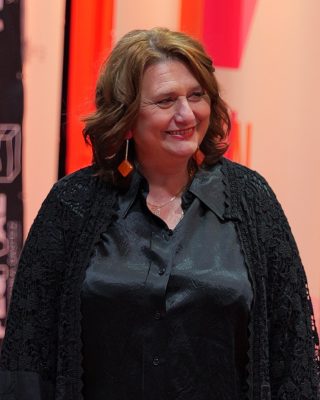 FesTVal-2026-Alfombra-naranja-de-A-la-deriva-07