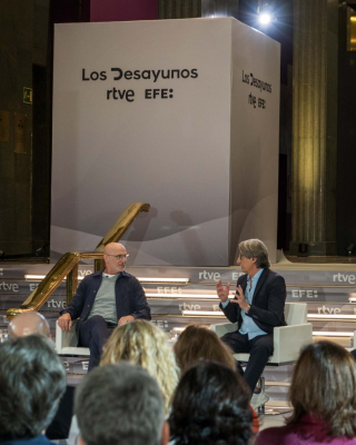 Luis-de-la-Fuente-en-Los-Desayunos-de-RTVE-y-la-Agencia-EFE-11