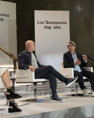 Luis-de-la-Fuente-en-Los-Desayunos-de-RTVE-y-la-Agencia-EFE-12