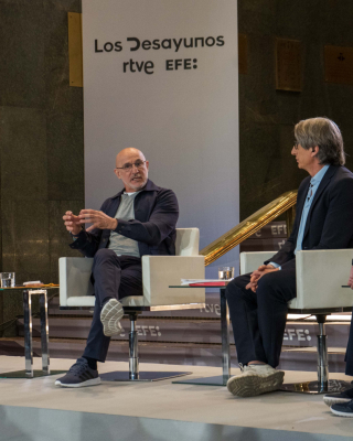 Luis-de-la-Fuente-en-Los-Desayunos-de-RTVE-y-la-Agencia-EFE-13