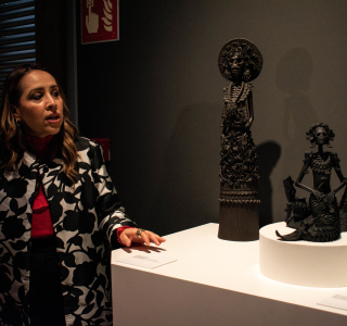 Pase-especial-de-RTVE-al-altar-de-muertos-2025-10