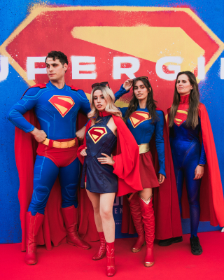 Pase-especial-de-Supergirl-15