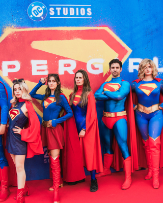 Pase-especial-de-Supergirl-16