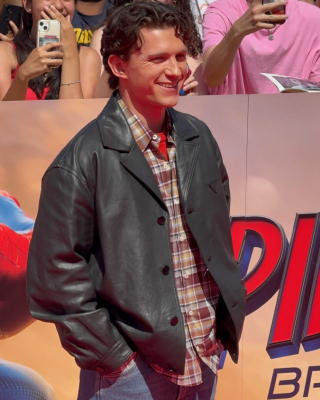 Photocall-con-Tom-Holland-por-el-debut-de-Espana-en-el-Mundial-04