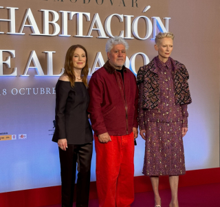 Photocall-de-La-habitacion-de-al-lado-02