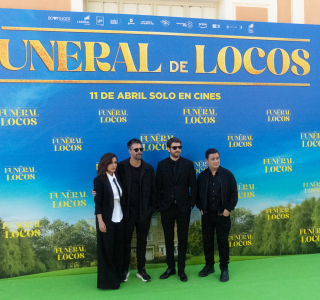 Photocall-de-Un-funeral-de-locos-09