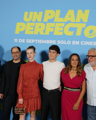 Photocall-de-Un-plan-perfecto-08