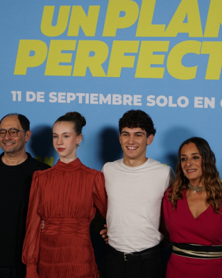 Photocall-de-Un-plan-perfecto-09