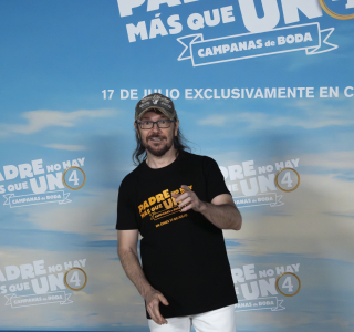 Photocall-presentacion-Padre-no-hay-mas-que-uno-10