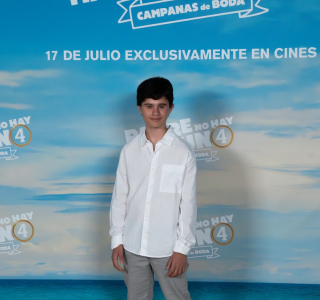 Photocall-presentacion-Padre-no-hay-mas-que-uno-4-05