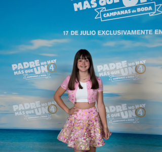 Photocall-presentacion-Padre-no-hay-mas-que-uno-4-06