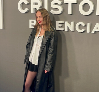 Premiere-de-Cristobal-Balenciaga-50