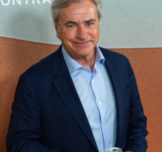Premiere-de-Dakar-Carrera-contra-el-desierto-02