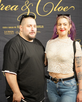 Premiere-de-Drea-y-Cloe-02