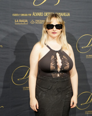 Premiere-de-Drea-y-Cloe-05