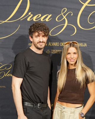 Premiere-de-Drea-y-Cloe-16