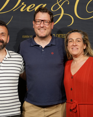 Premiere-de-Drea-y-Cloe-54