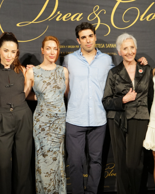 Premiere-de-Drea-y-Cloe-83