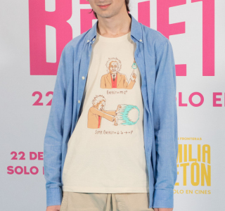 Premiere-de-La-Familia-Beneton-46