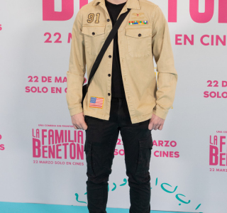 Premiere-de-La-Familia-Beneton-76