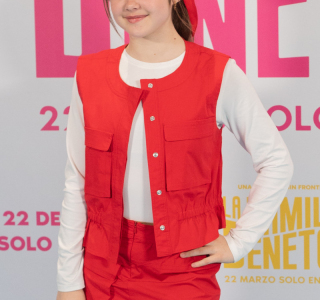 Premiere-de-La-Familia-Beneton-81