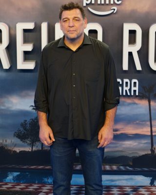 Premiere-de-Reina-Roja-Loba-Negra-09