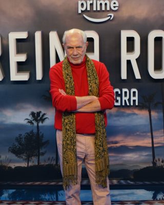 Premiere-de-Reina-Roja-Loba-Negra-19