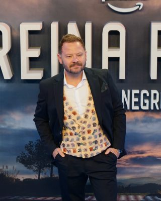 Premiere-de-Reina-Roja-Loba-Negra-30