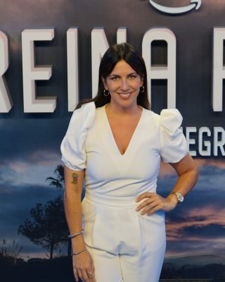 Premiere-de-Reina-Roja-Loba-Negra-31