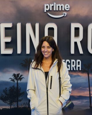 Premiere-de-Reina-Roja-Loba-Negra-50