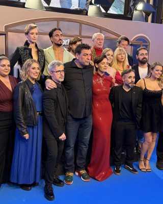 Premiere-de-Reina-Roja-Loba-Negra-63