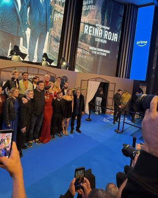 Premiere-de-Reina-Roja-Loba-Negra-65
