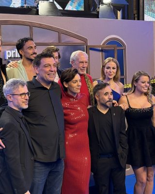 Premiere-de-Reina-Roja-Loba-Negra-68