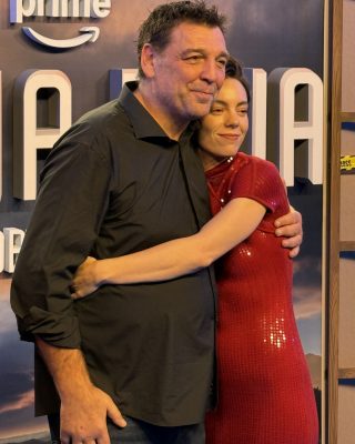 Premiere-de-Reina-Roja-Loba-Negra-71