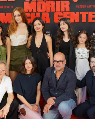 Premiere-de-Se-tiene-que-morir-mucha-gente-001
