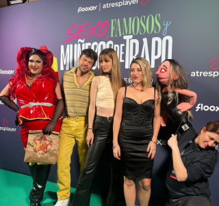 Premiere-de-Sexo-famososo-y-munecos-de-trapo-26